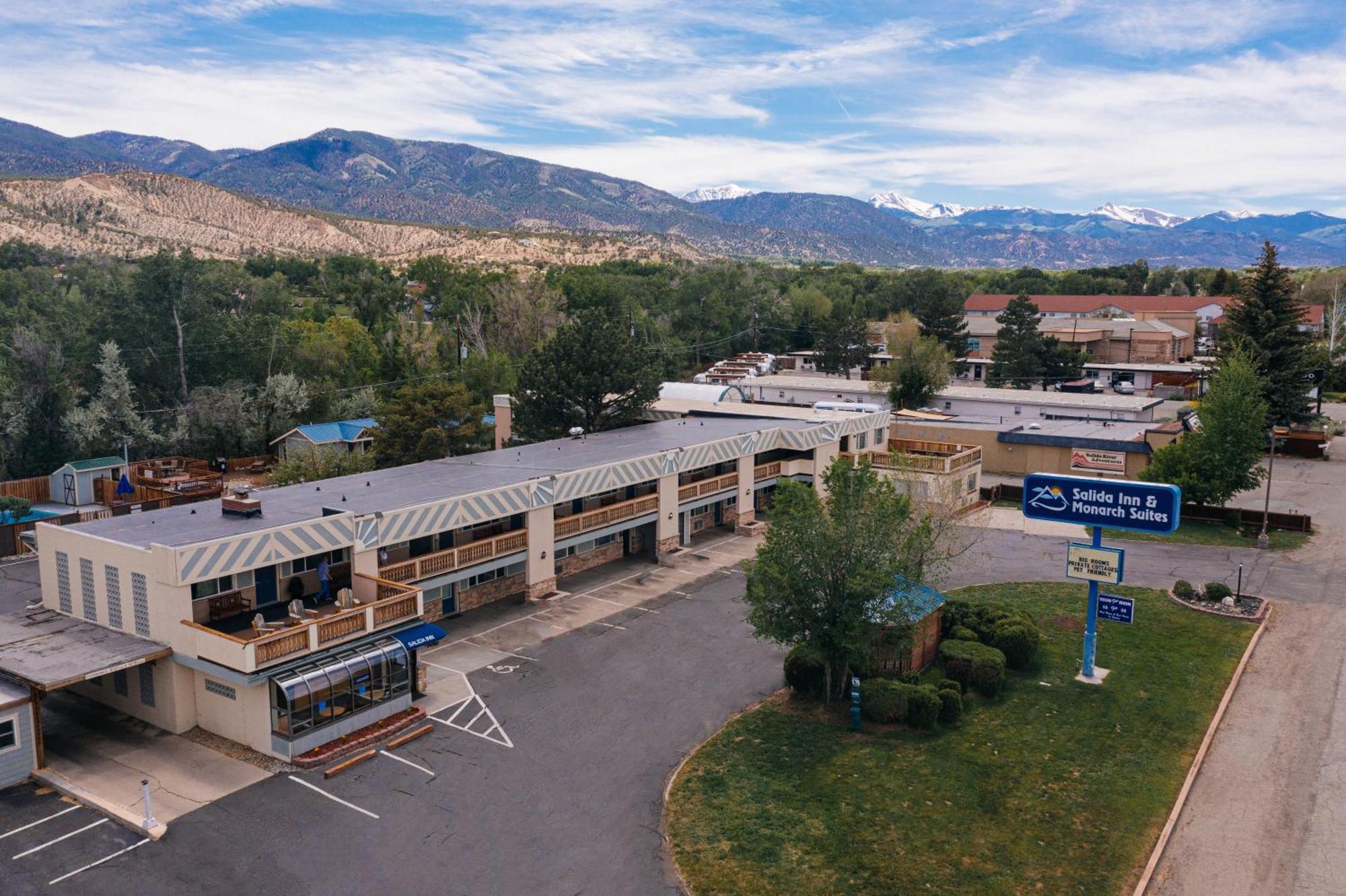 Salida Inn & Monarch Suites Exterior foto