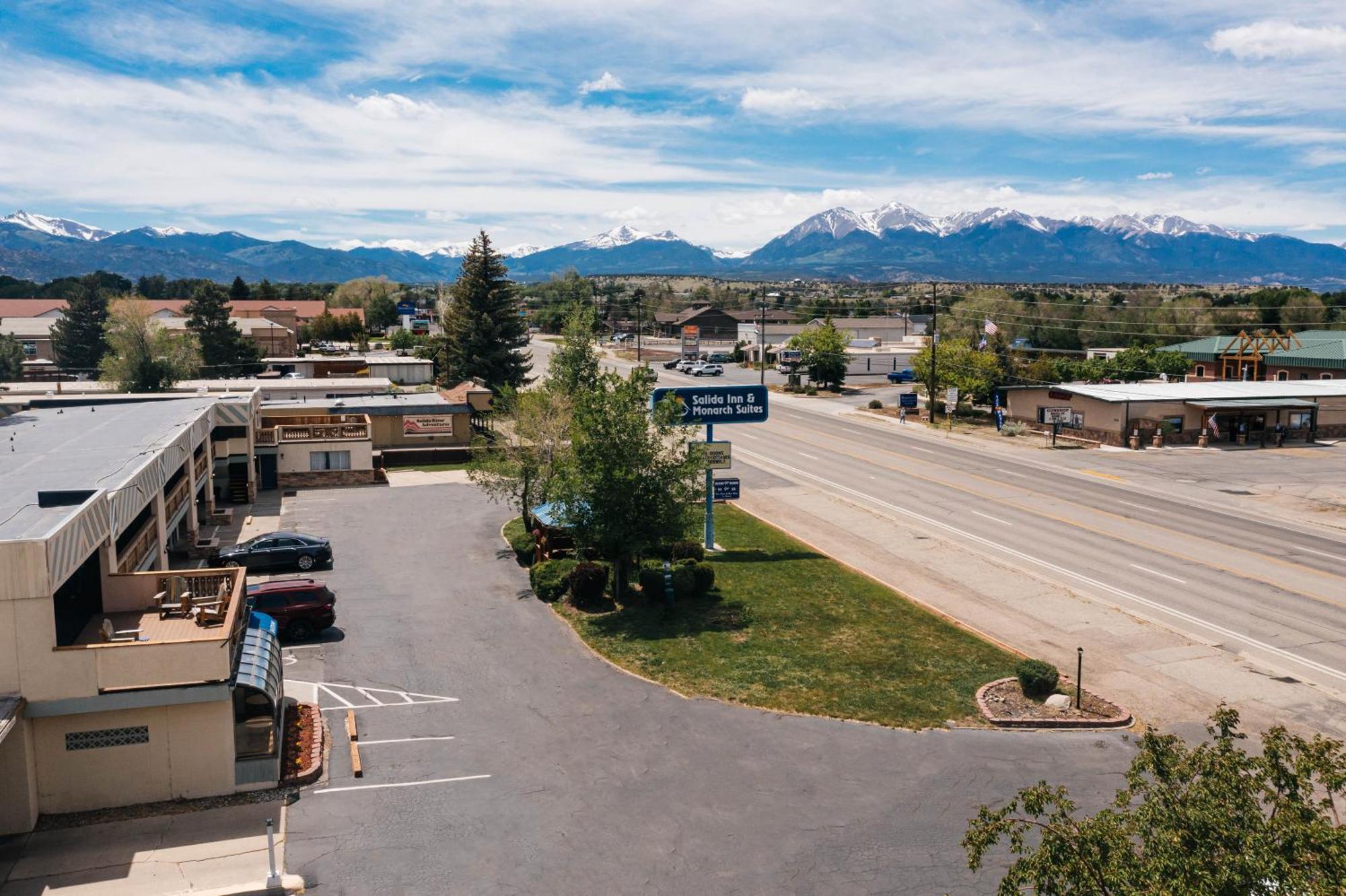 Salida Inn & Monarch Suites Exterior foto